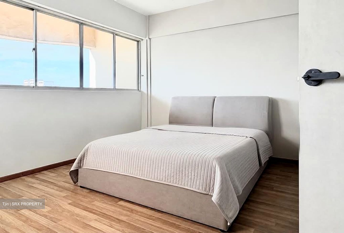 Blk 838 Hougang Central (Hougang), HDB Executive #575054381